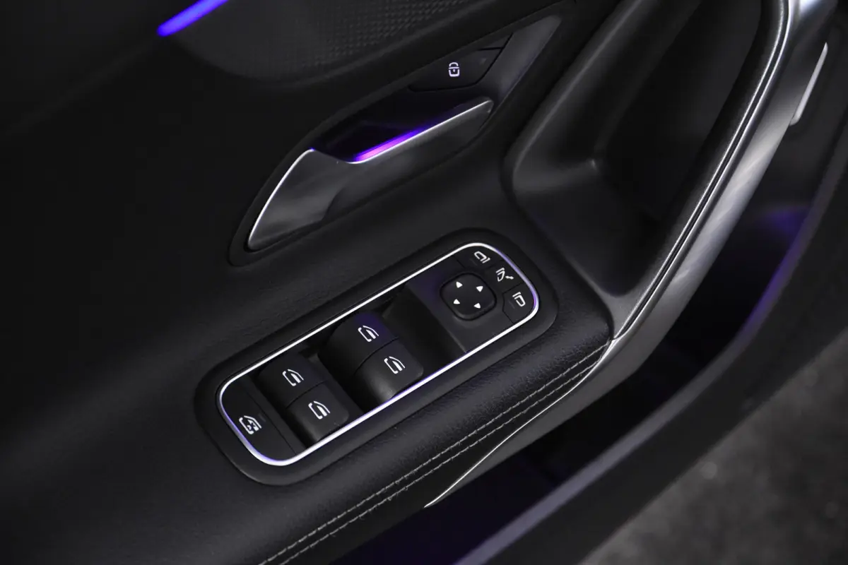 180 *Leer*Navigatie*Carplay*Camera*