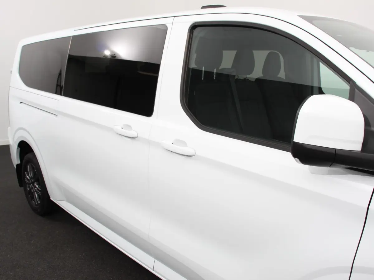 340 2.5 Automaat PHEV L2H1 Limited 9 PERS Navigatie Apple CarPlay Android Auto Camera Parkeerhulp Adaptive Cruise Control Dodehoekdetectie Stoel- en stuurverwarming Full Led Climate Control 