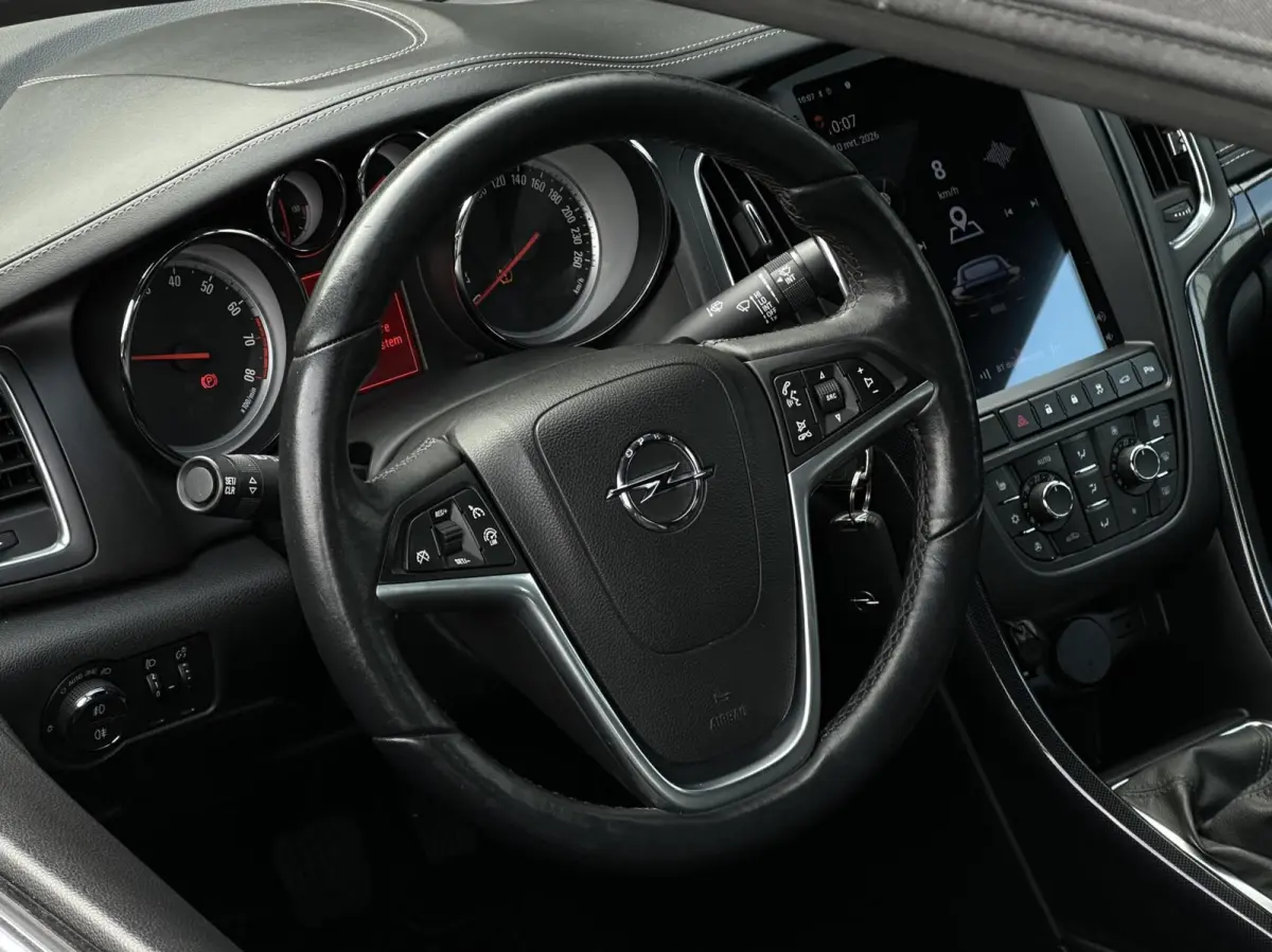 1.6 Turbo Innovation, NAZOMERKORTING, NL AUTO, NAP LOGISCH, LEDER, NAVIGATIE, CRUISE CONTROL, CLIMATE CONTROL, STOEL/STUURVERWARMING, PDC, LED, CAMERA, LICHTMETAAL 19"