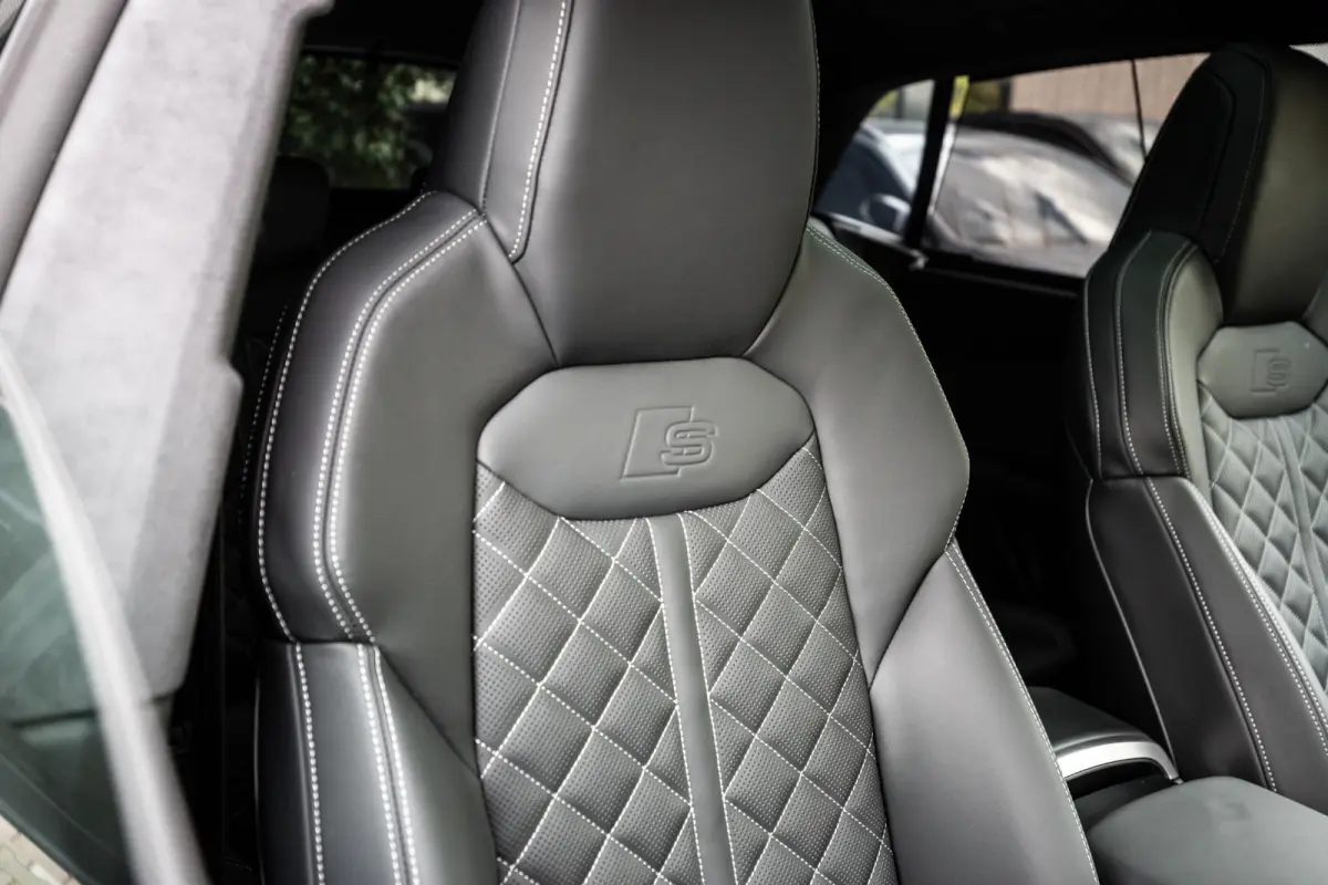 60 TFSI e Competition 490pk, Carbon, Full-options 2026