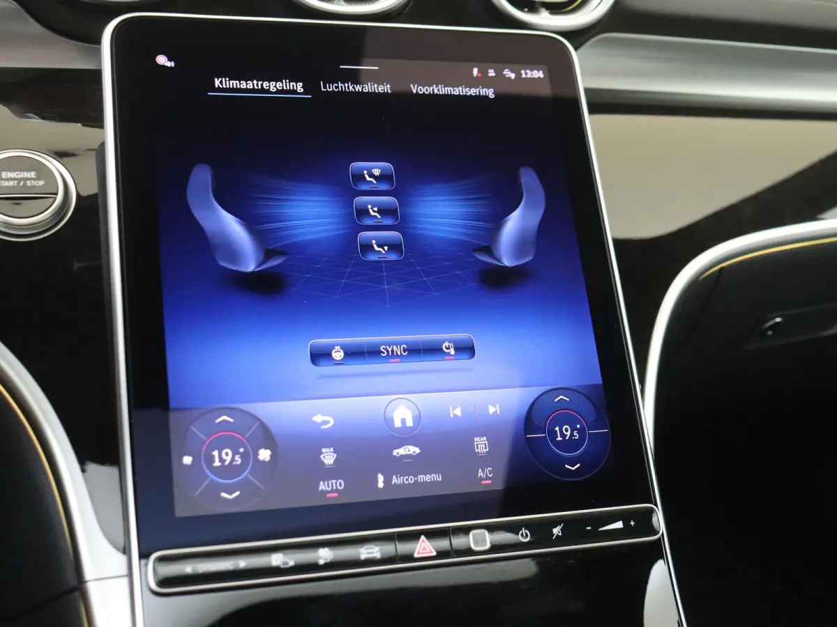 300 e Business Solution AMG Panoramadak / Memory Seats / 360 Camera / Multispaak / Stoelverwarming / Privacy Glass /