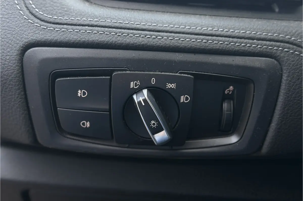 220d Sportline | Trekhaak | Harman Kardon | Sportstoel |