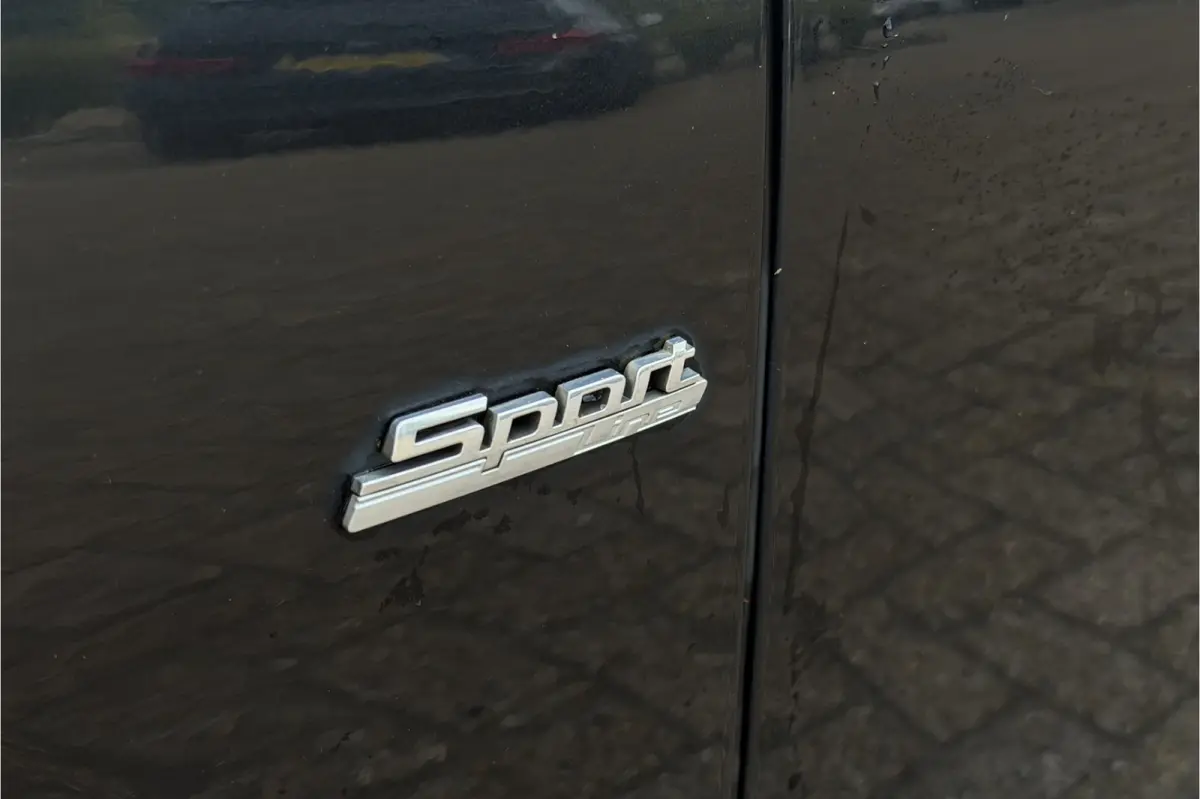 220d Sportline | Trekhaak | Harman Kardon | Sportstoel |