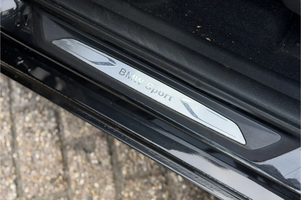 220d Sportline | Trekhaak | Harman Kardon | Sportstoel |