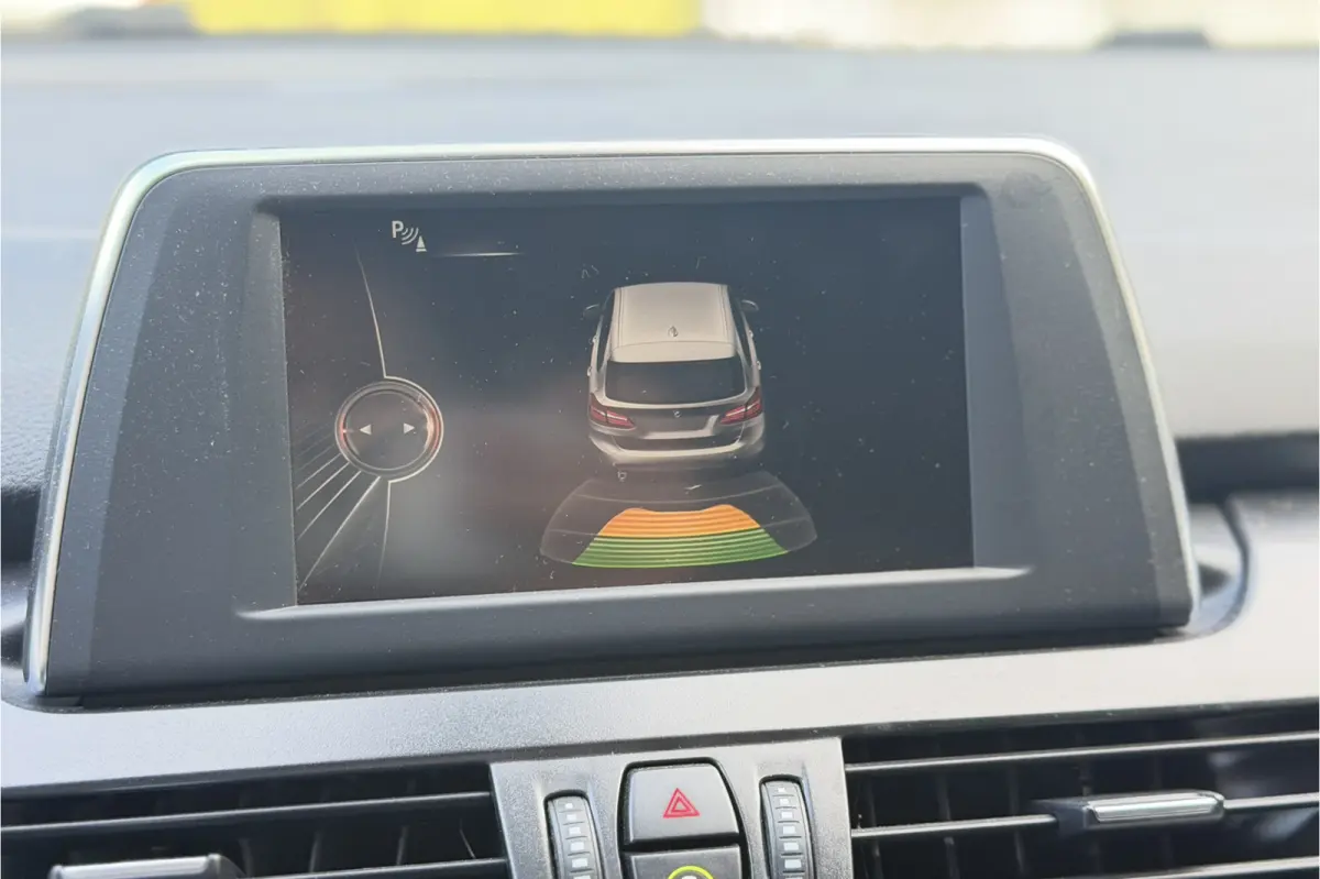 220d Sportline | Trekhaak | Harman Kardon | Sportstoel |