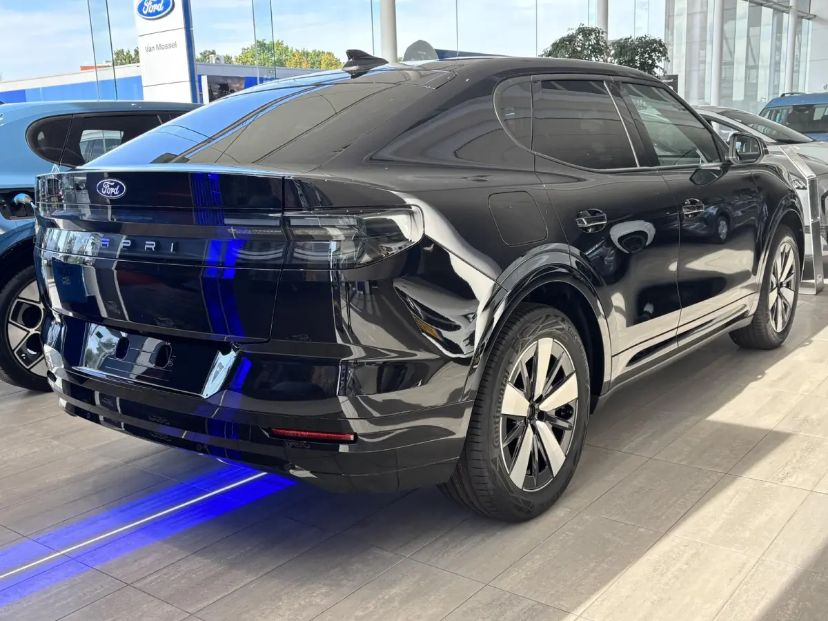 Select Extended Range RWD 79 kWh | Adaptive Cruise | Elek. AGR stoelen met memory | Dodehoekdetectie | Stoel/stuurverwarming | Elek. klep | Massagestoelen