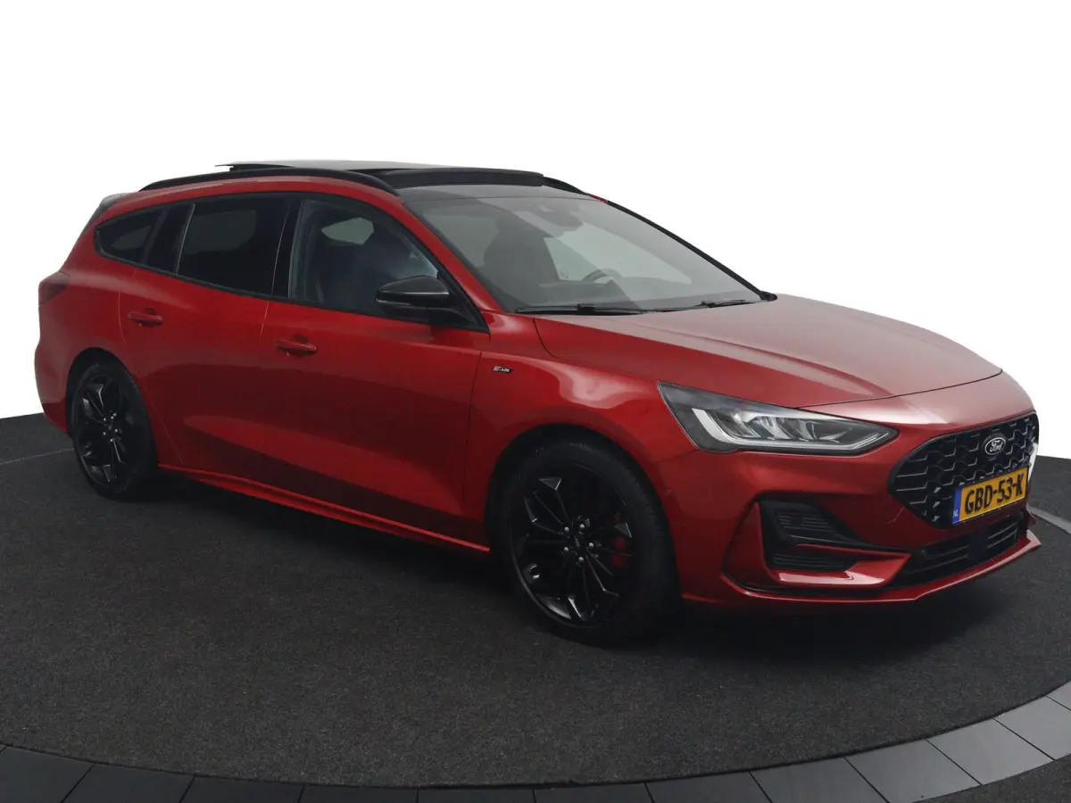 1.0 EcoBoost ST Line X Black Edition | Black edition | Panoramadak | AGR Stoel | 18 Inch | B&O Audio | Winterpack | Adaptive Cruise | Camera