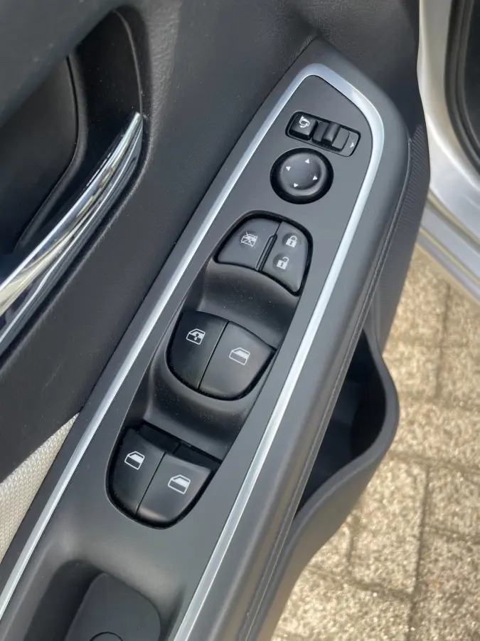 1.0 IG-T N-Connecta | NL-auto | navigatie | camera | eerste eigenaar