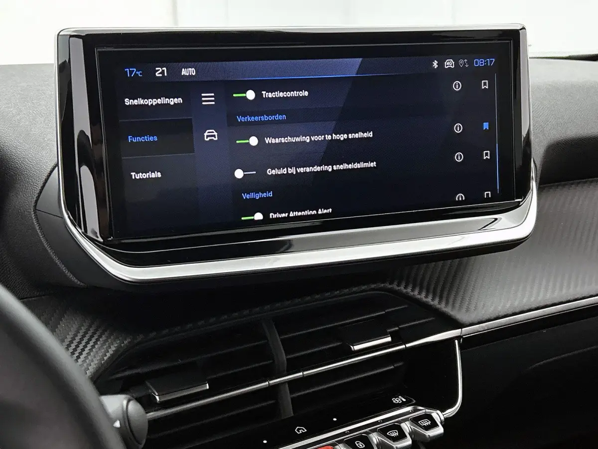 1.2 145pk Hybrid Envy Automaat | Navigatie | Adaptieve Cruise Control | Camera | 17"LMV | LED | Climate Control | Draadloze Telefoonlader |