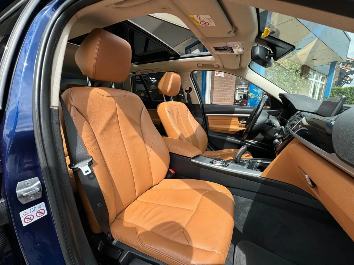 320i Luxury 2019 AUT PANO NAVI LEDER NAP