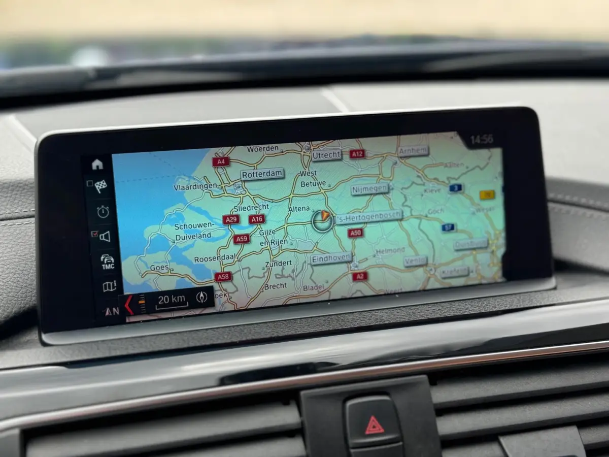 320i Luxury 2019 AUT PANO NAVI LEDER NAP