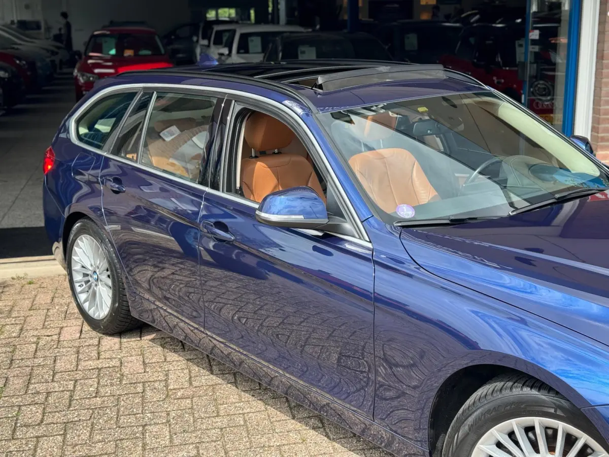 320i Luxury 2019 AUT PANO NAVI LEDER NAP