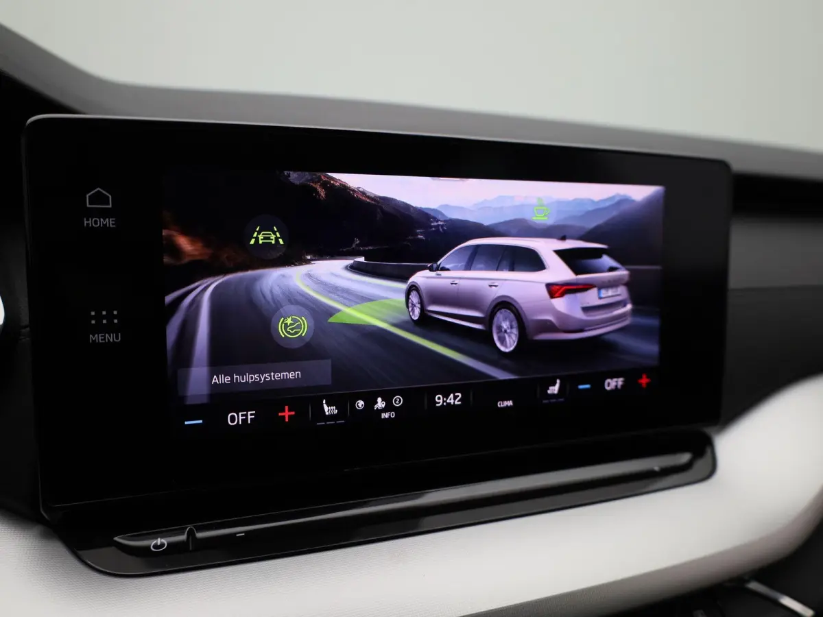 1.0 e-TSI Ambition AUTOMAAT | NAVIGATIE | CAMERA| SPORSTOELEN | MASSAGE | STOEL & STUURVERWARMING | DAB | CRUISE | CLIMA | LMV | 12 MAANDEN BOVAG GARANTIE |