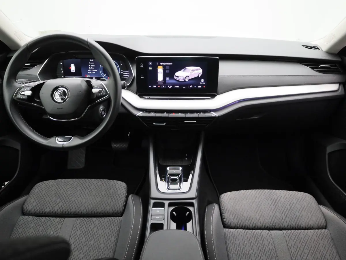 1.0 e-TSI Ambition AUTOMAAT | NAVIGATIE | CAMERA| SPORSTOELEN | MASSAGE | STOEL & STUURVERWARMING | DAB | CRUISE | CLIMA | LMV | 12 MAANDEN BOVAG GARANTIE |