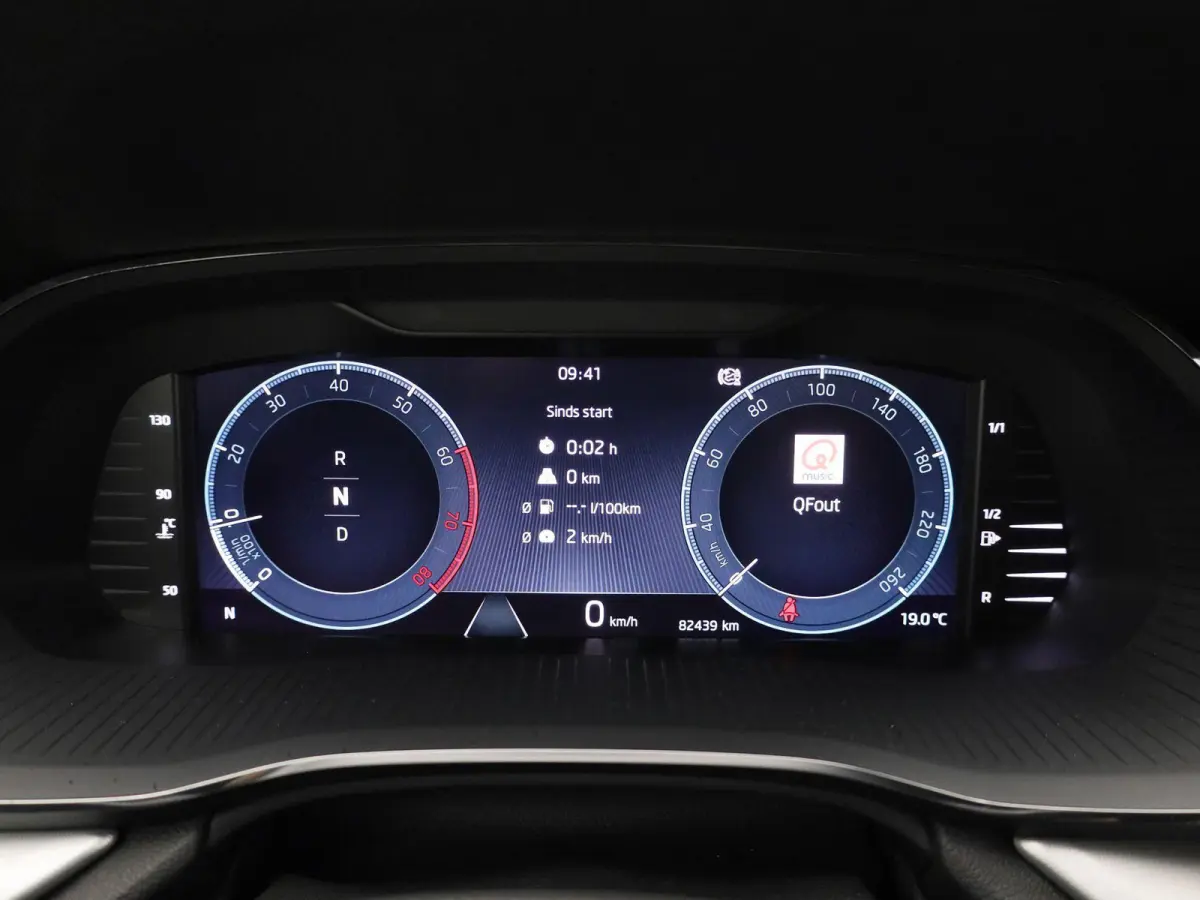 1.0 e-TSI Ambition AUTOMAAT | NAVIGATIE | CAMERA| SPORSTOELEN | MASSAGE | STOEL & STUURVERWARMING | DAB | CRUISE | CLIMA | LMV | 12 MAANDEN BOVAG GARANTIE |