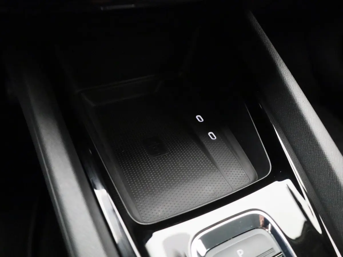 1.0 e-TSI Ambition AUTOMAAT | NAVIGATIE | CAMERA| SPORSTOELEN | MASSAGE | STOEL & STUURVERWARMING | DAB | CRUISE | CLIMA | LMV | 12 MAANDEN BOVAG GARANTIE |