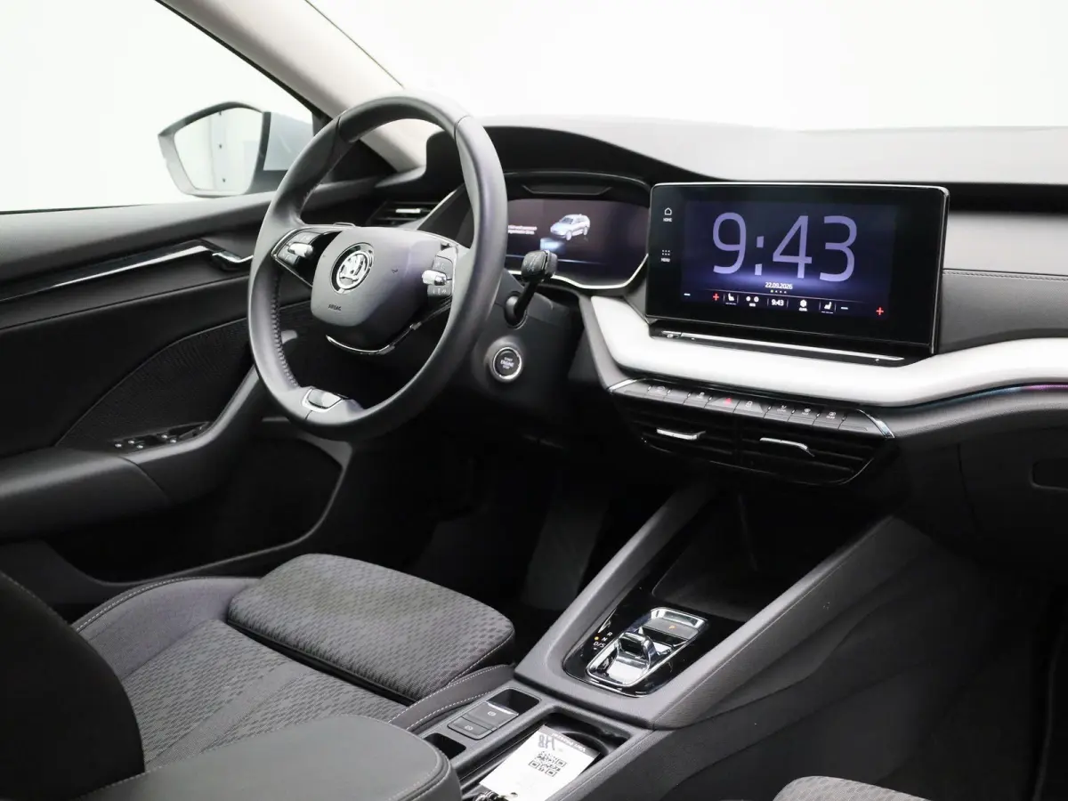 1.0 e-TSI Ambition AUTOMAAT | NAVIGATIE | CAMERA| SPORSTOELEN | MASSAGE | STOEL & STUURVERWARMING | DAB | CRUISE | CLIMA | LMV | 12 MAANDEN BOVAG GARANTIE |