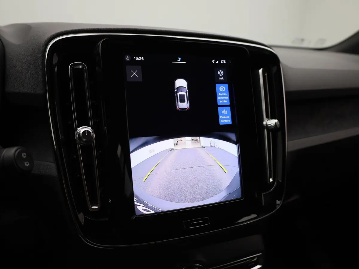 Core | Automaat | Apple Carplay / Android Auto | Camera | Parkeersensoren | 12 MAANDEN BOVAG GARANTIE |