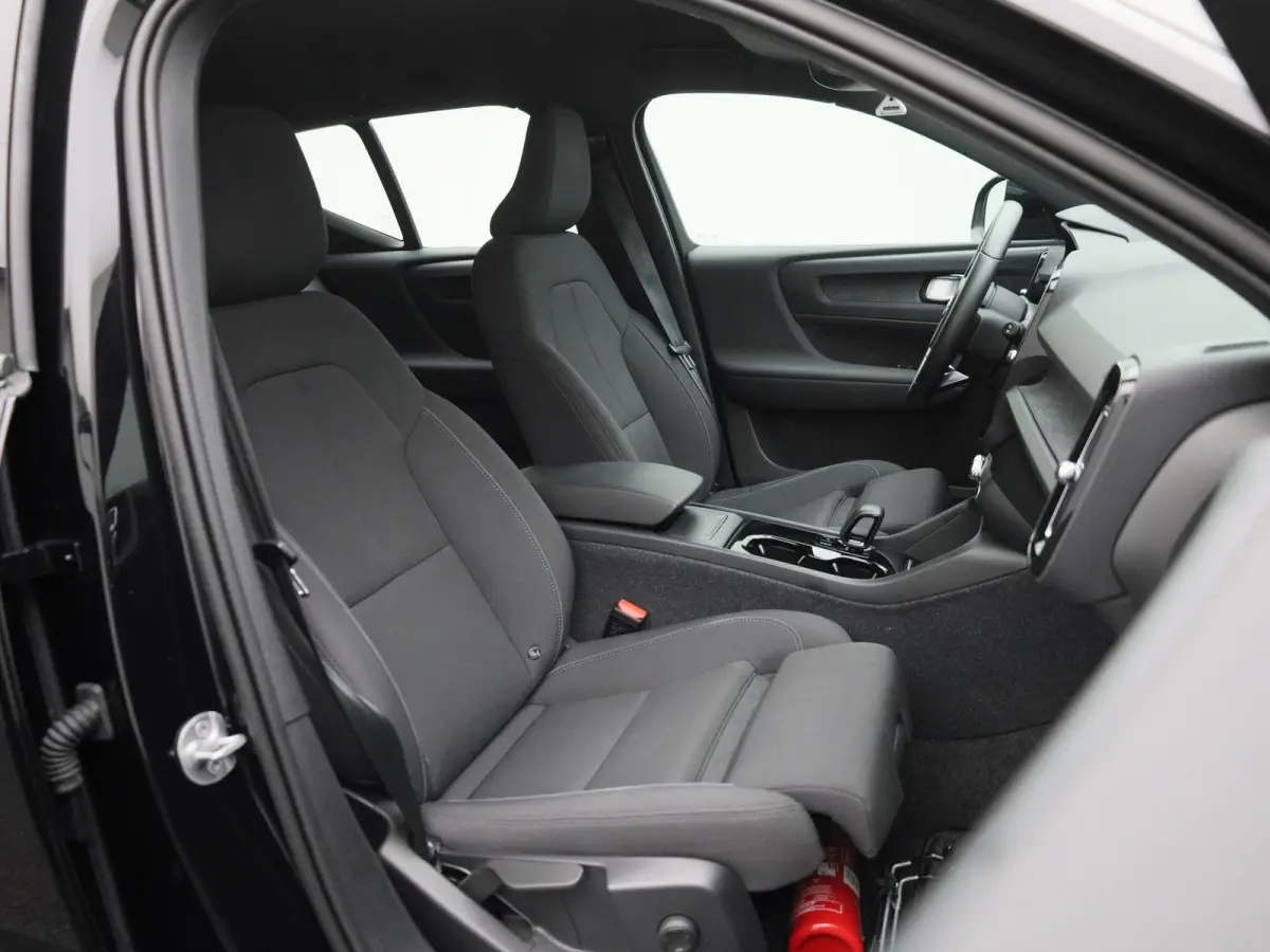 Core | Automaat | Apple Carplay / Android Auto | Camera | Parkeersensoren | 12 MAANDEN BOVAG GARANTIE |