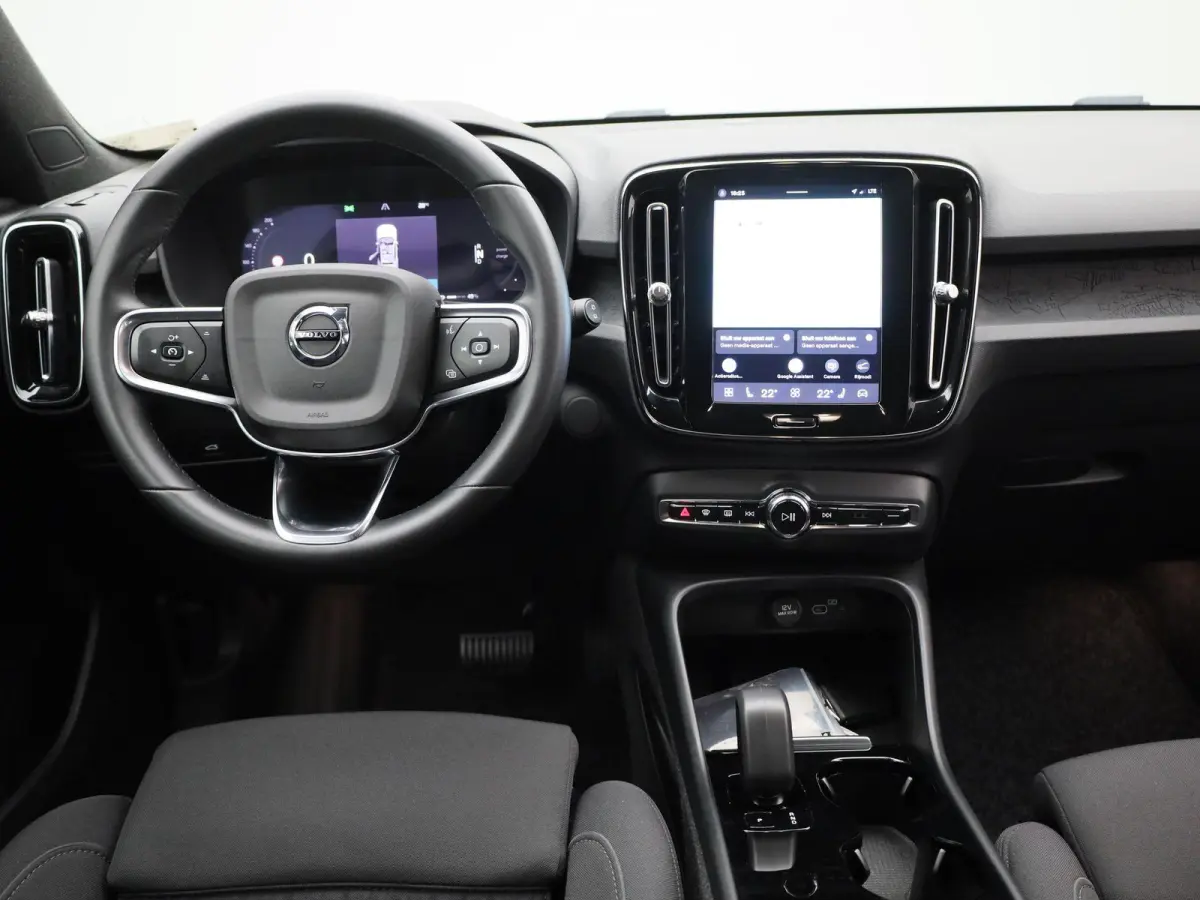 Core | Automaat | Apple Carplay / Android Auto | Camera | Parkeersensoren | 12 MAANDEN BOVAG GARANTIE |