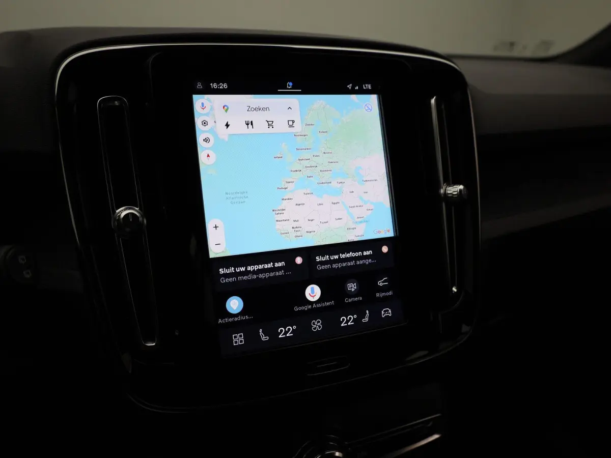 Core | Automaat | Apple Carplay / Android Auto | Camera | Parkeersensoren | 12 MAANDEN BOVAG GARANTIE |