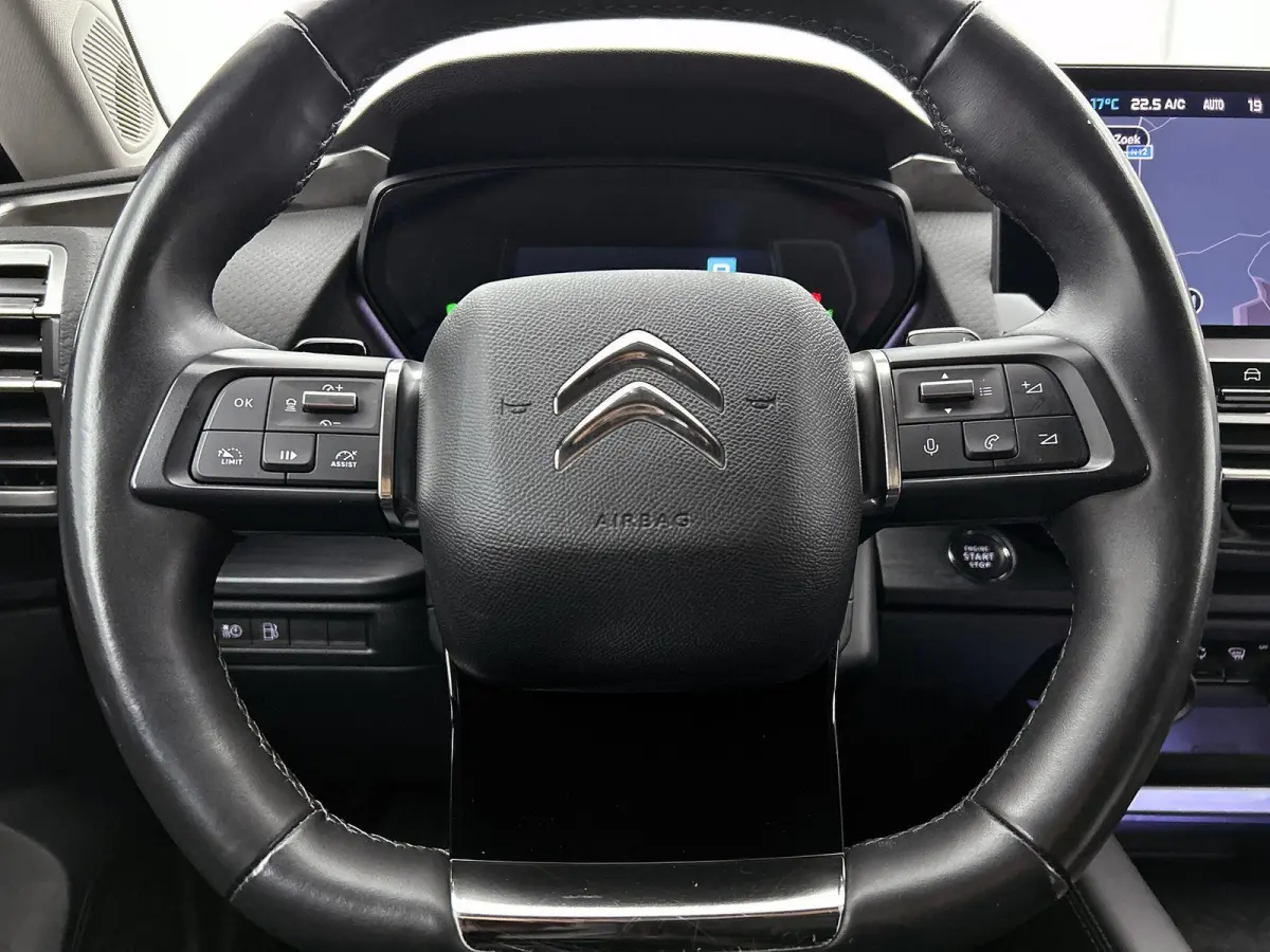 1.6 Plug-in Hybrid 225pk Business Plus Automaat | Stoelverwarming | Dakrails | Navigatie | Climate Control | Adaptieve Cruise Control | Camera | 19"LMV | Keyless Entry/Start |