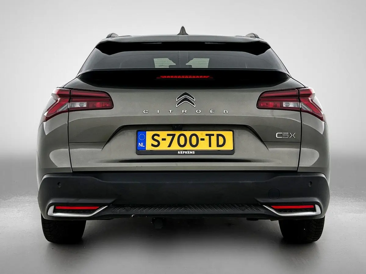 1.6 Plug-in Hybrid 225pk Business Plus Automaat | Stoelverwarming | Dakrails | Navigatie | Climate Control | Adaptieve Cruise Control | Camera | 19"LMV | Keyless Entry/Start |