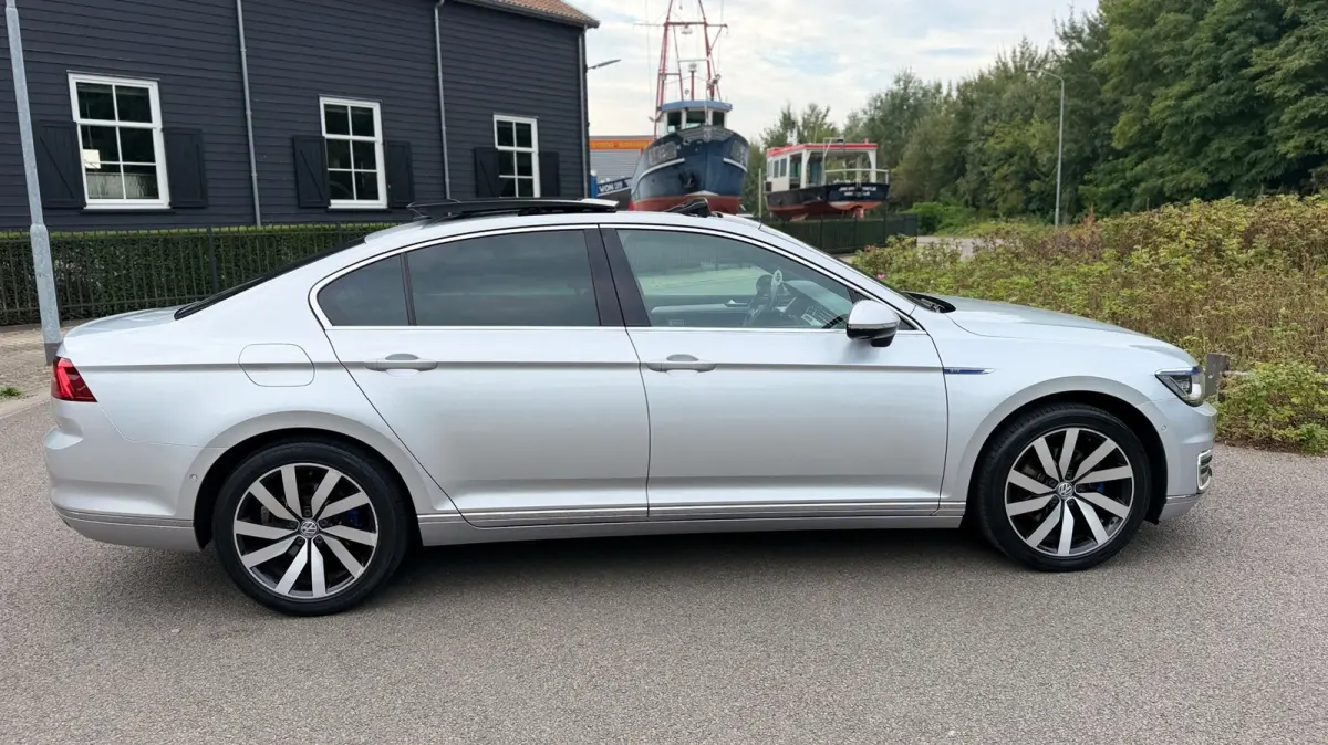 1.4 TSI GTE 218PK Panoramadak Virtual Display Leer Navi Led-Xenon 360"Camera