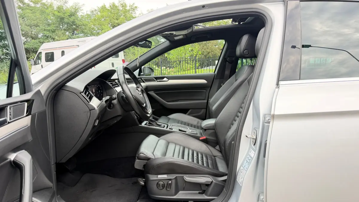 1.4 TSI GTE 218PK Panoramadak Virtual Display Leer Navi Led-Xenon 360"Camera