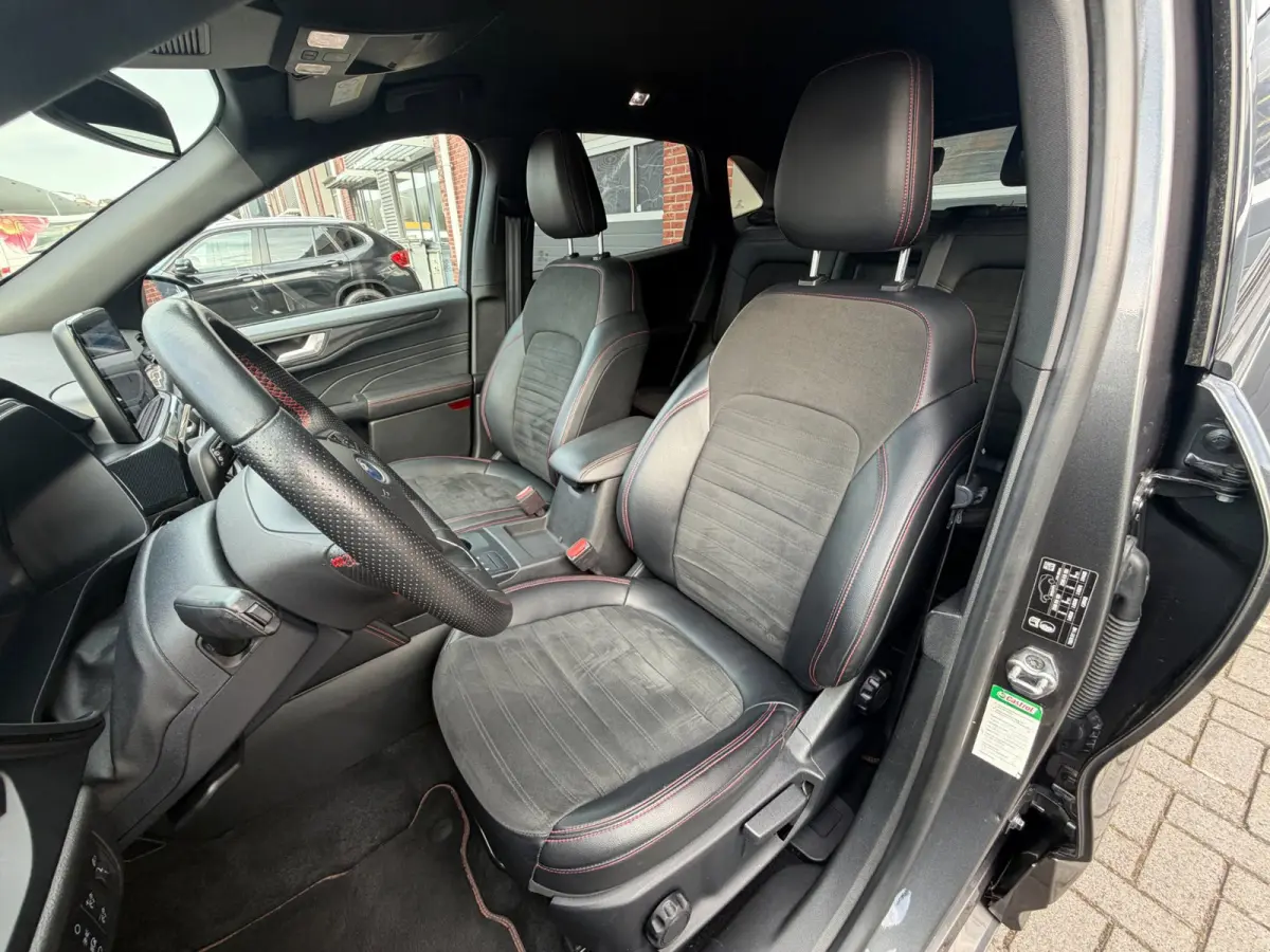2.5 PHEV ST-Line LED Camera Carplay Lane Trekhaak