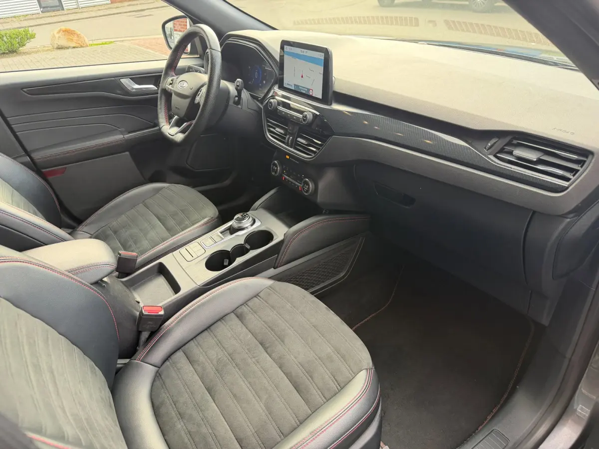 2.5 PHEV ST-Line LED Camera Carplay Lane Trekhaak