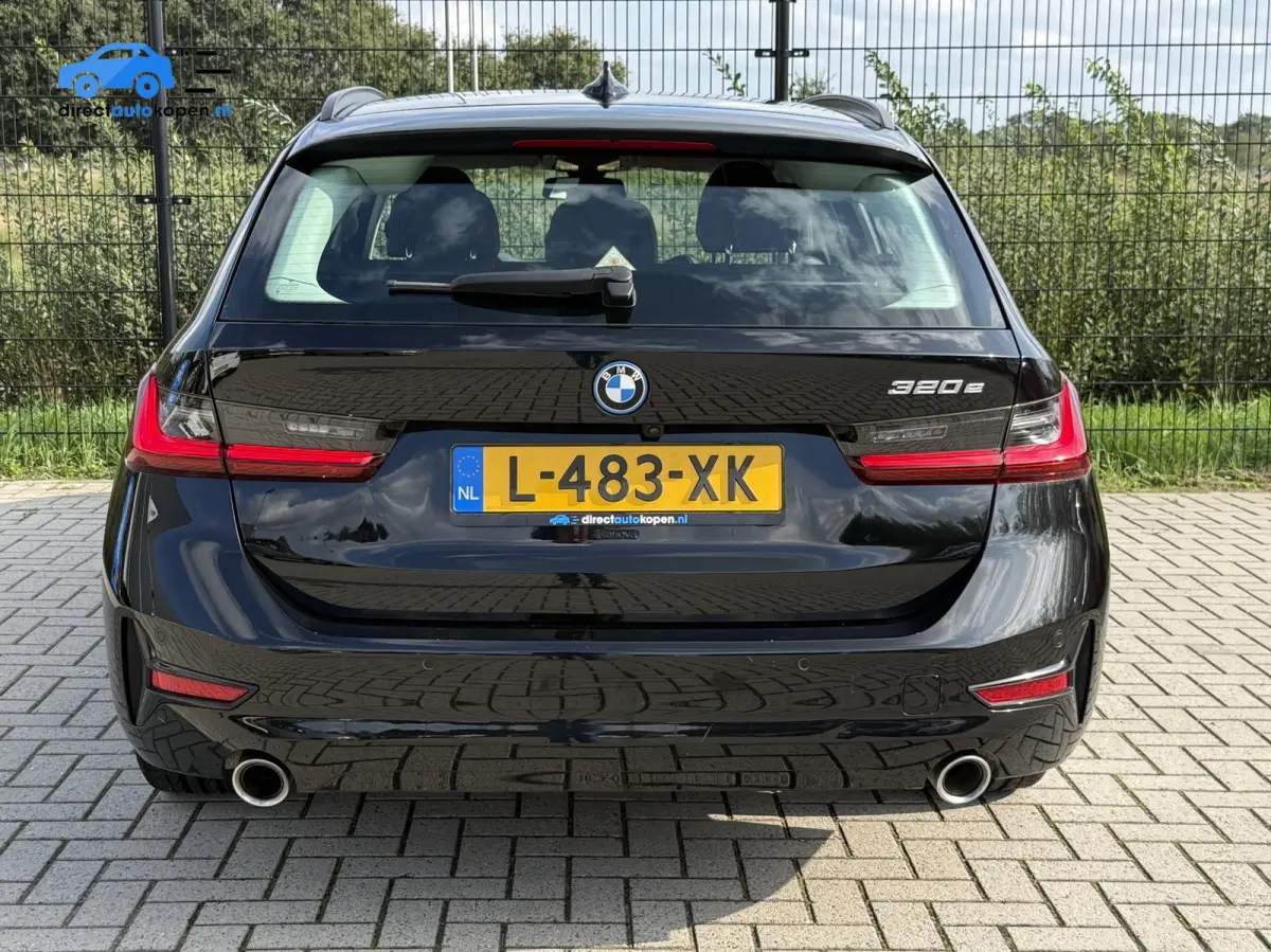 320e Business Edition Plus | Camera | Laser | Stoelverwarming | Carplay |