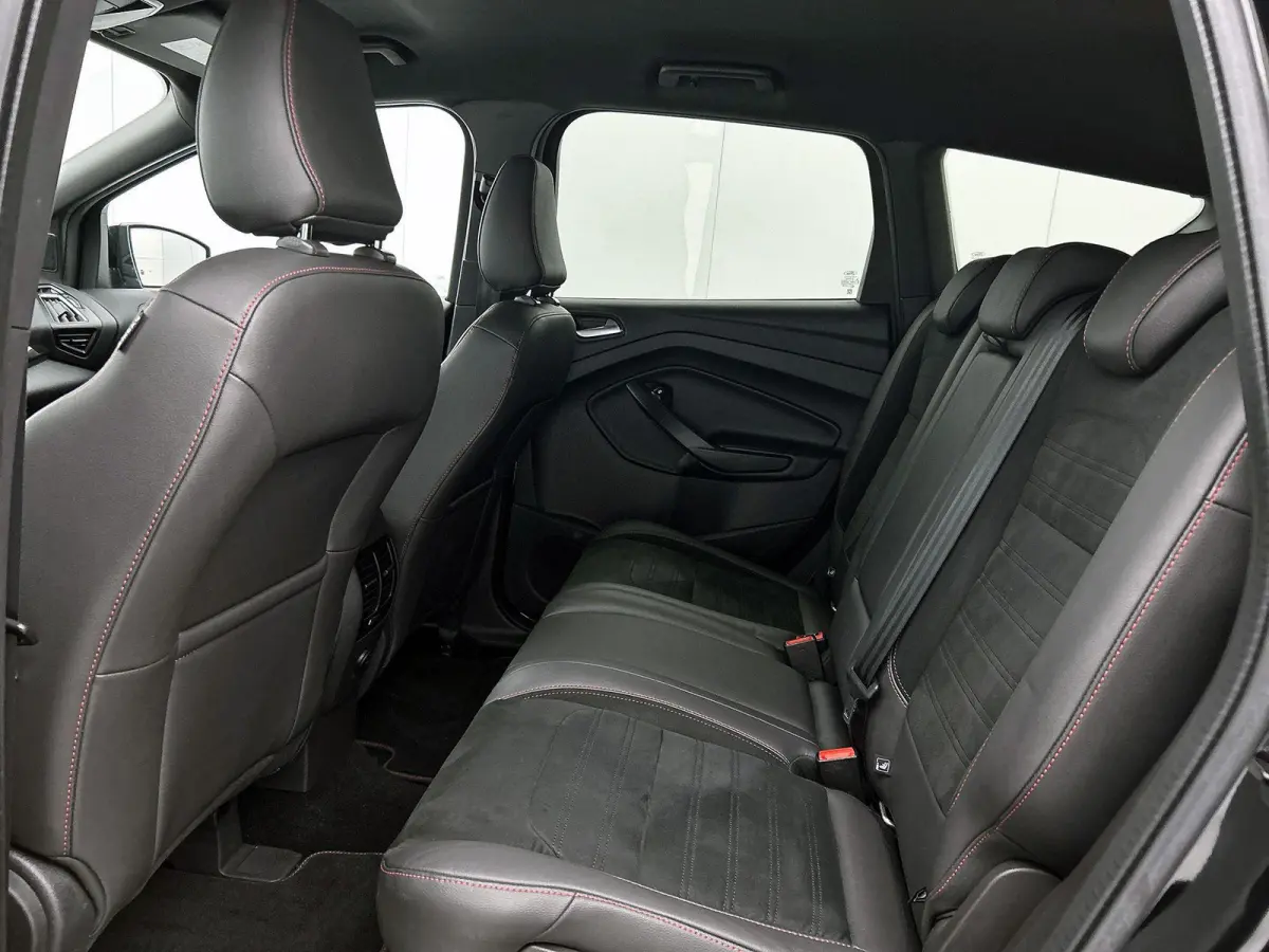 1.5 182pk ST Line Automaat | Stoel-/Stuurverwarming | Elektrische Achterklep | Navigatie | Cruise Control | 19"LMV | Keyless Entry/Start | Apple Carplay/Android Auto |