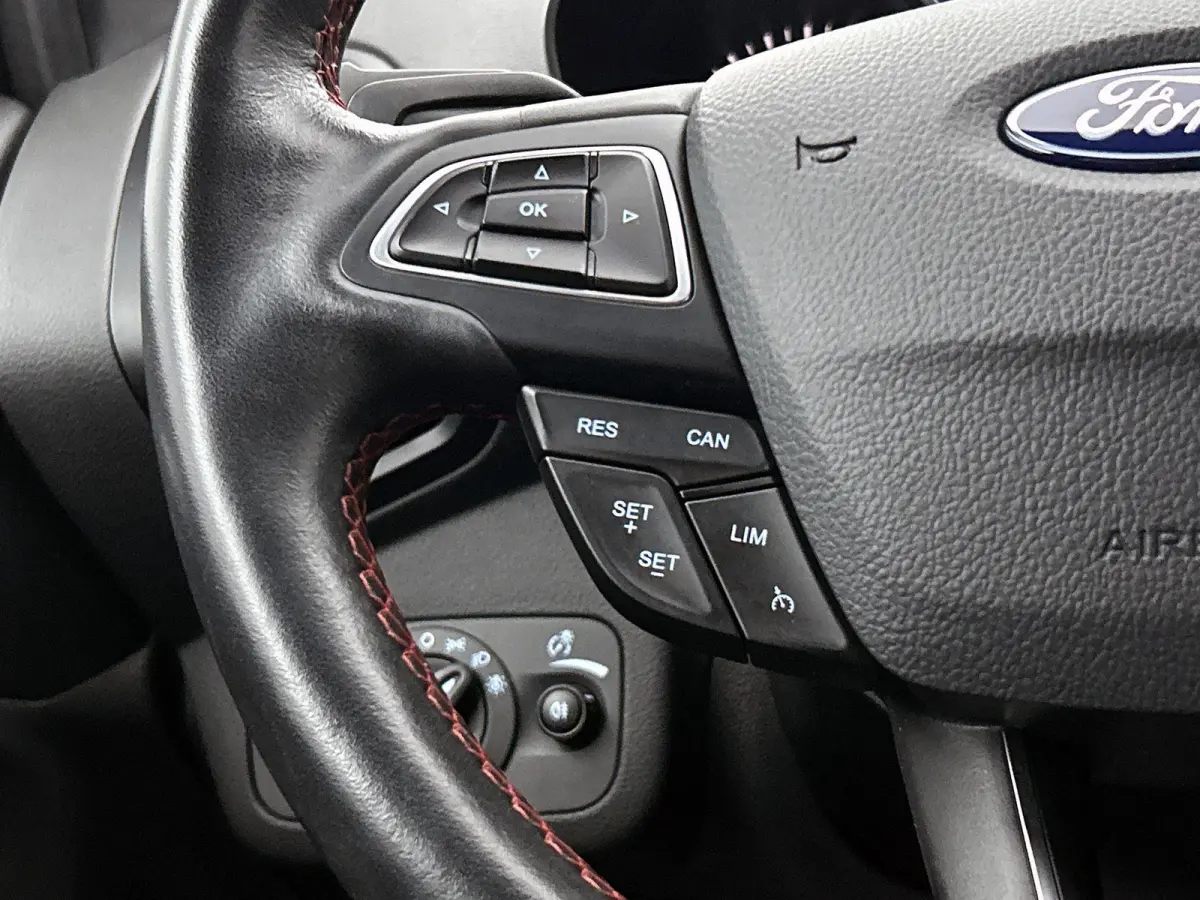 1.5 182pk ST Line Automaat | Stoel-/Stuurverwarming | Elektrische Achterklep | Navigatie | Cruise Control | 19"LMV | Keyless Entry/Start | Apple Carplay/Android Auto |