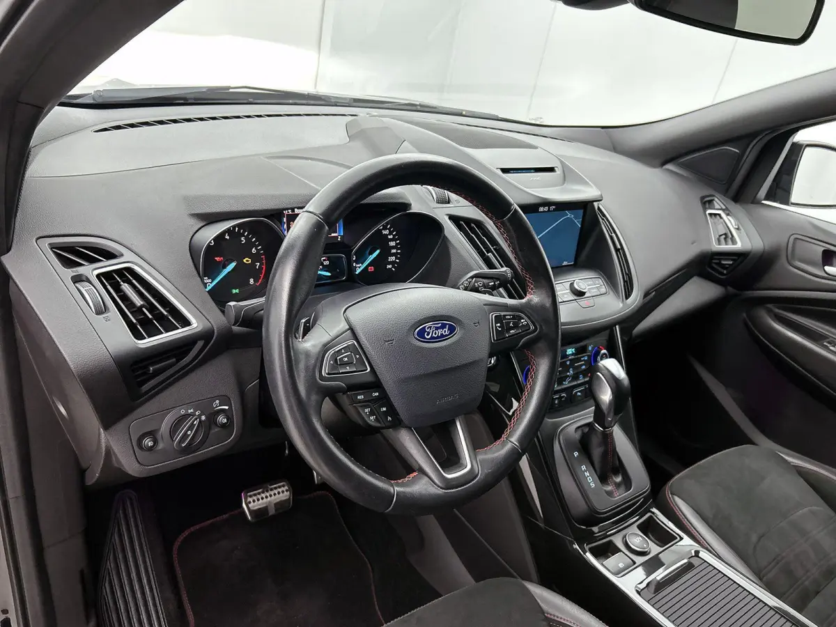 1.5 182pk ST Line Automaat | Stoel-/Stuurverwarming | Elektrische Achterklep | Navigatie | Cruise Control | 19"LMV | Keyless Entry/Start | Apple Carplay/Android Auto |