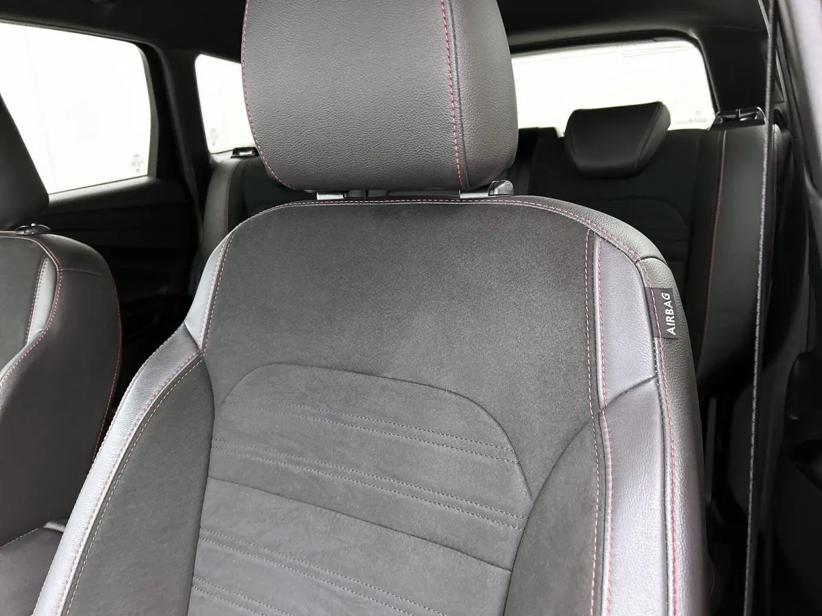 1.5 182pk ST Line Automaat | Stoel-/Stuurverwarming | Elektrische Achterklep | Navigatie | Cruise Control | 19"LMV | Keyless Entry/Start | Apple Carplay/Android Auto |