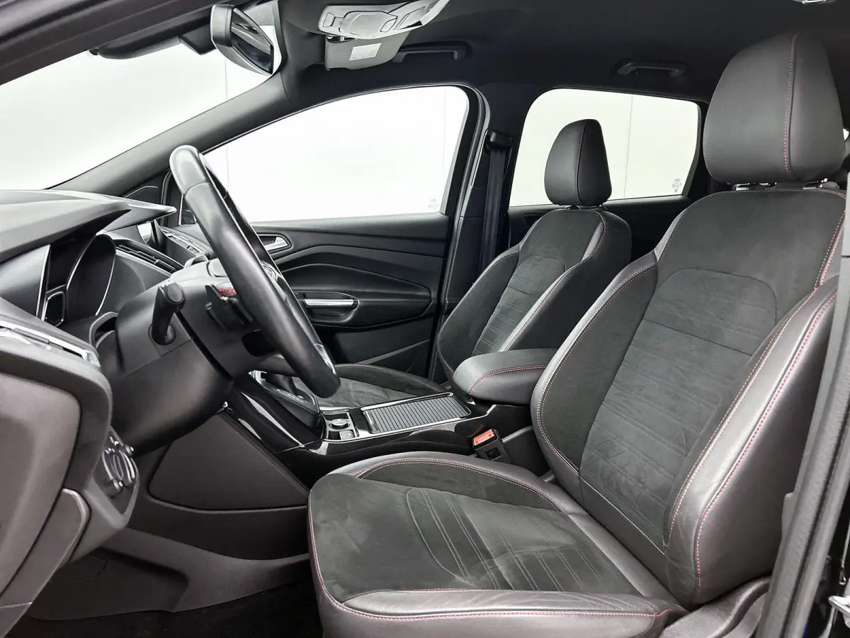 1.5 182pk ST Line Automaat | Stoel-/Stuurverwarming | Elektrische Achterklep | Navigatie | Cruise Control | 19"LMV | Keyless Entry/Start | Apple Carplay/Android Auto |