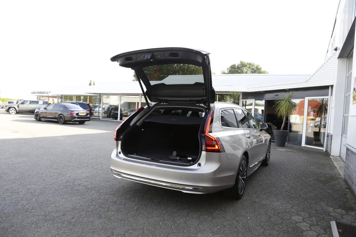 2.0 T6 Plug-in hybrid 350PK AWD Long Range*Bright Dusk Metallic!*Fabrieksgarantie*Elek. Trekhaak/Pilot ass./ACC/Stoelverw.V+A/Stuurwielverw./Leder/Dodehoek/Camera/Apple Carplay-Android/18 in