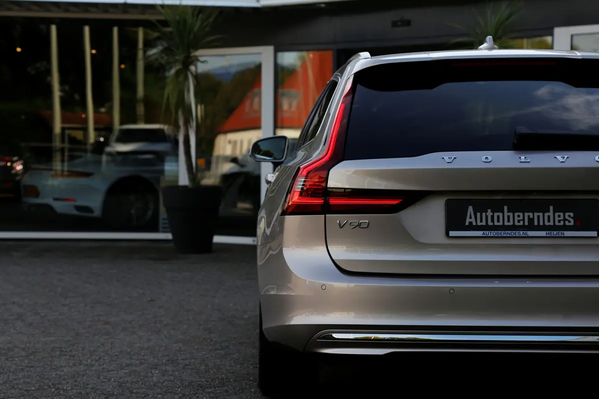 2.0 T6 Plug-in hybrid 350PK AWD Long Range*Bright Dusk Metallic!*Fabrieksgarantie*Elek. Trekhaak/Pilot ass./ACC/Stoelverw.V+A/Stuurwielverw./Leder/Dodehoek/Camera/Apple Carplay-Android/18 in