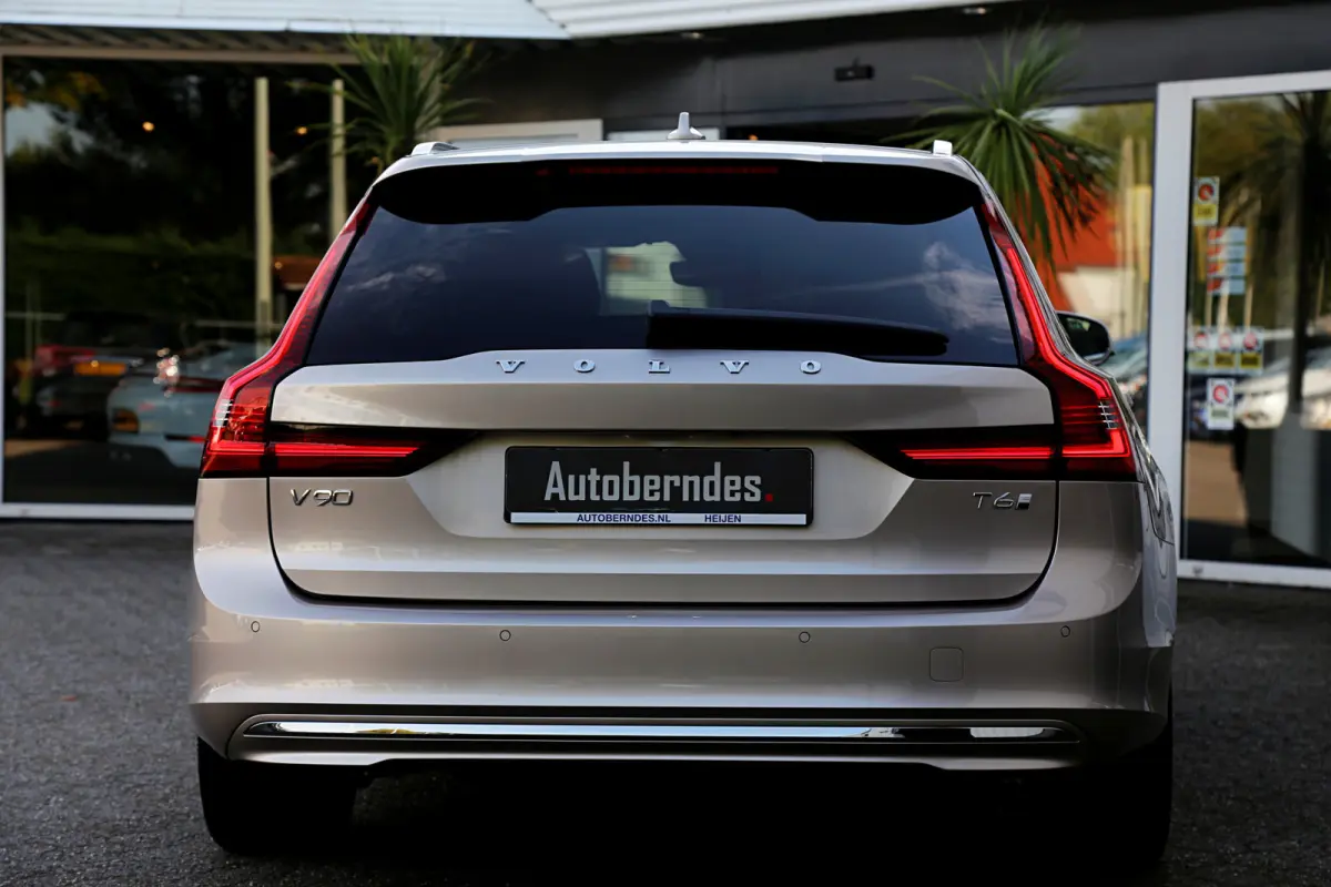 2.0 T6 Plug-in hybrid 350PK AWD Long Range*Bright Dusk Metallic!*Fabrieksgarantie*Elek. Trekhaak/Pilot ass./ACC/Stoelverw.V+A/Stuurwielverw./Leder/Dodehoek/Camera/Apple Carplay-Android/18 in