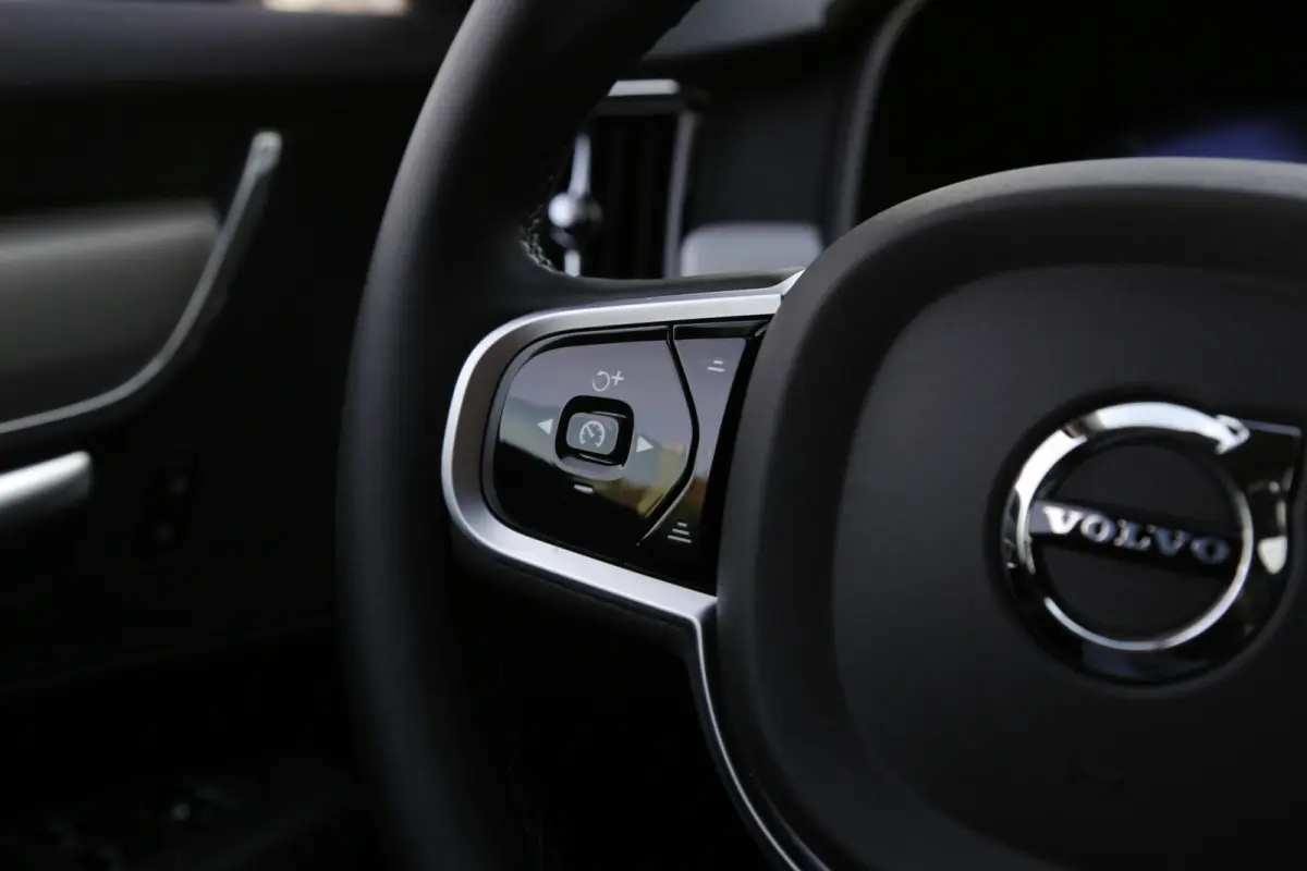 2.0 T6 Plug-in hybrid 350PK AWD Long Range*Bright Dusk Metallic!*Fabrieksgarantie*Elek. Trekhaak/Pilot ass./ACC/Stoelverw.V+A/Stuurwielverw./Leder/Dodehoek/Camera/Apple Carplay-Android/18 in