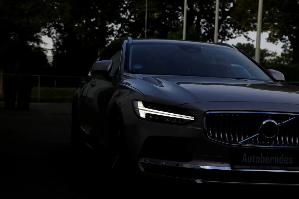 2.0 T6 Plug-in hybrid 350PK AWD Long Range*Bright Dusk Metallic!*Fabrieksgarantie*Elek. Trekhaak/Pilot ass./ACC/Stoelverw.V+A/Stuurwielverw./Leder/Dodehoek/Camera/Apple Carplay-Android/18 in