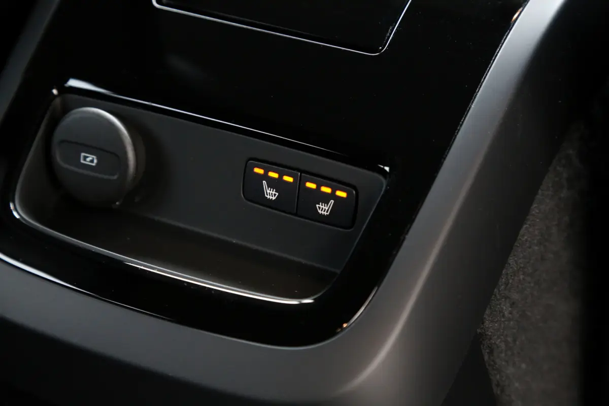 2.0 T6 Plug-in hybrid 350PK AWD Long Range*Bright Dusk Metallic!*Fabrieksgarantie*Elek. Trekhaak/Pilot ass./ACC/Stoelverw.V+A/Stuurwielverw./Leder/Dodehoek/Camera/Apple Carplay-Android/18 in