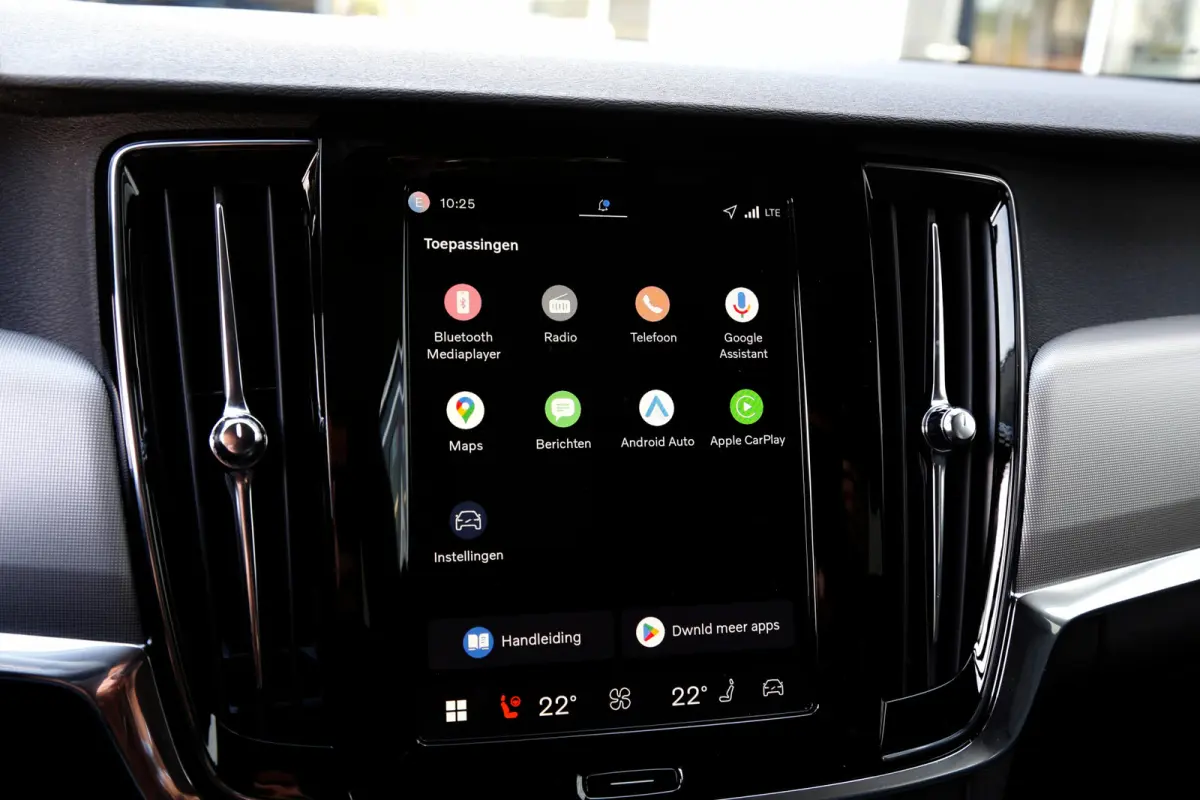 2.0 T6 Plug-in hybrid 350PK AWD Long Range*Bright Dusk Metallic!*Fabrieksgarantie*Elek. Trekhaak/Pilot ass./ACC/Stoelverw.V+A/Stuurwielverw./Leder/Dodehoek/Camera/Apple Carplay-Android/18 in