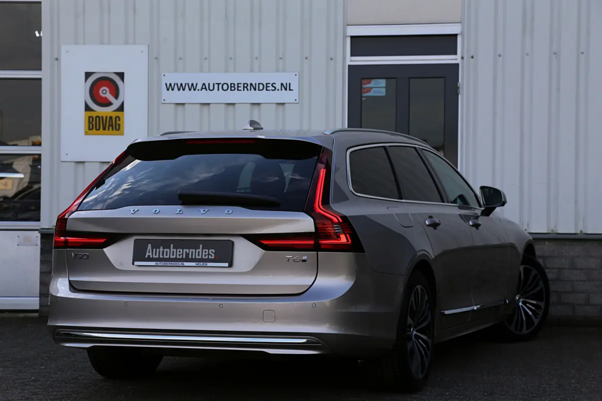 2.0 T6 Plug-in hybrid 350PK AWD Long Range*Bright Dusk Metallic!*Fabrieksgarantie*Elek. Trekhaak/Pilot ass./ACC/Stoelverw.V+A/Stuurwielverw./Leder/Dodehoek/Camera/Apple Carplay-Android/18 in
