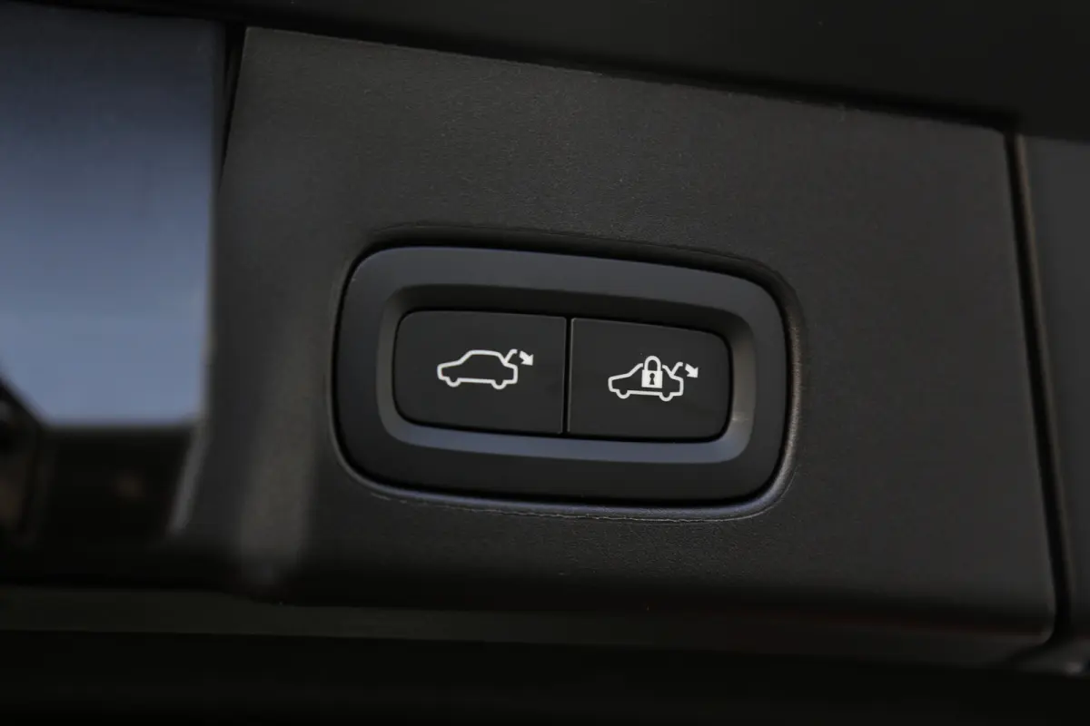 2.0 T6 Plug-in hybrid 350PK AWD Long Range*Bright Dusk Metallic!*Fabrieksgarantie*Elek. Trekhaak/Pilot ass./ACC/Stoelverw.V+A/Stuurwielverw./Leder/Dodehoek/Camera/Apple Carplay-Android/18 in