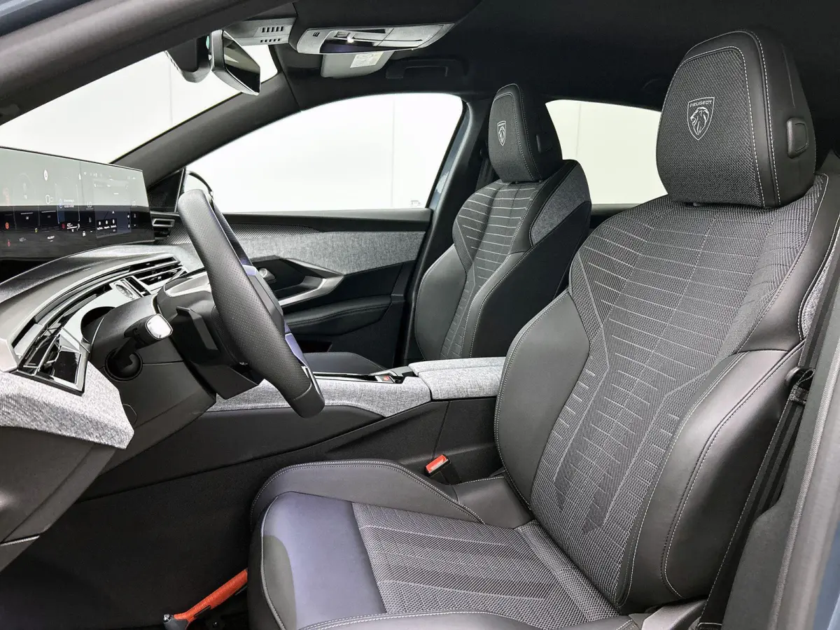 1.2 145pk Hybrid GT Automaat | Elektrische Achterklep | 360 Camera | Navigatie | Adaptieve Cruise Control | Matrix-LED | 19"LMV | Dodehoekdetectie | Keyless Entry/Start | Stoelverwarming | A