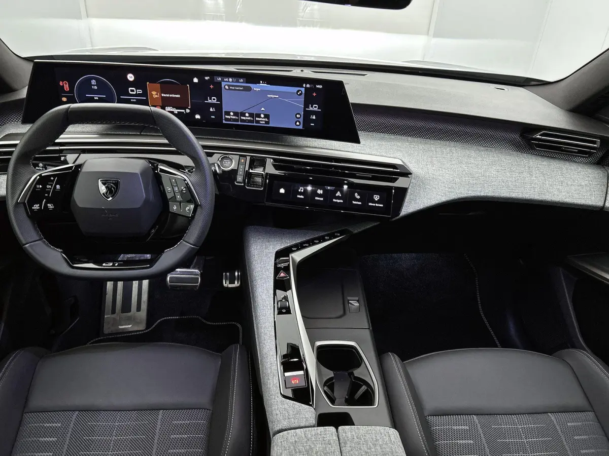 1.2 145pk Hybrid GT Automaat | Elektrische Achterklep | 360 Camera | Navigatie | Adaptieve Cruise Control | Matrix-LED | 19"LMV | Dodehoekdetectie | Keyless Entry/Start | Stoelverwarming | A