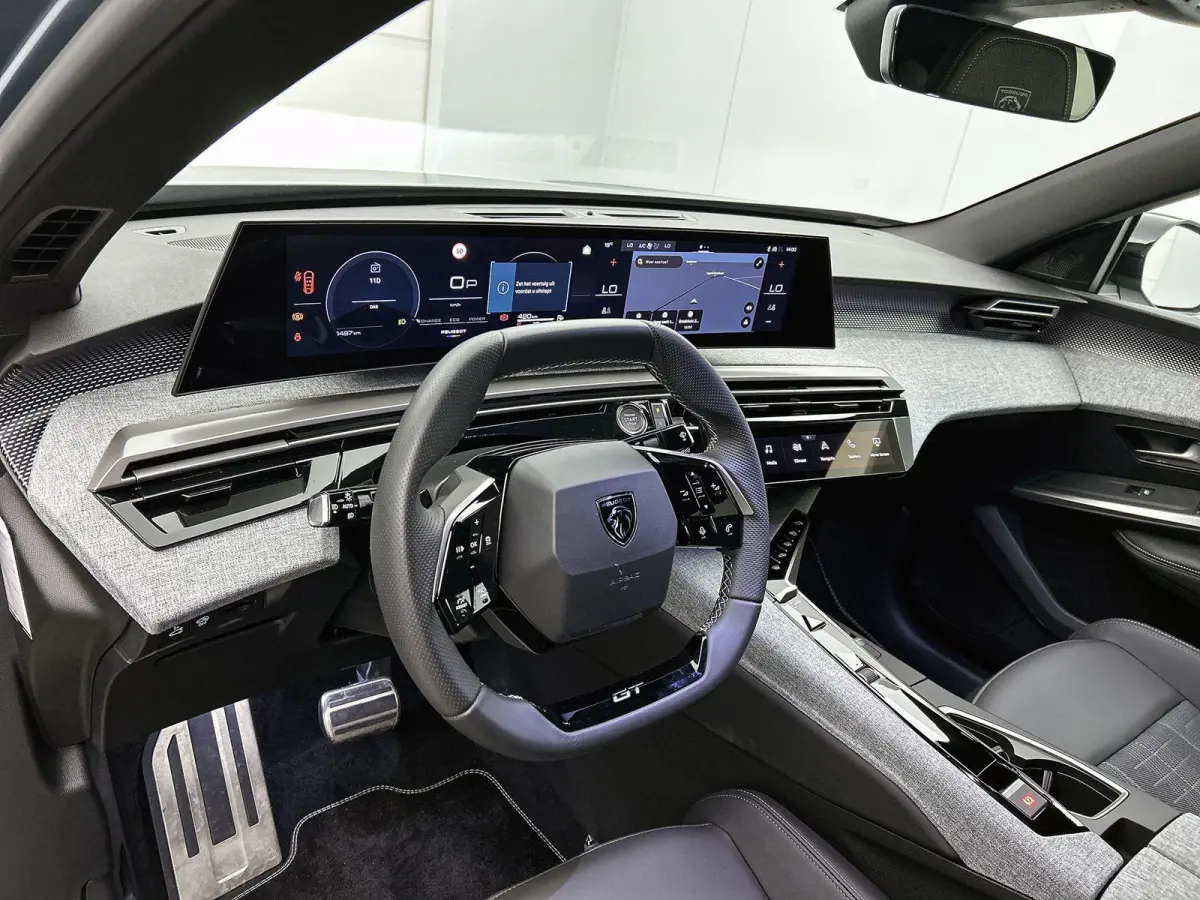1.2 145pk Hybrid GT Automaat | Elektrische Achterklep | 360 Camera | Navigatie | Adaptieve Cruise Control | Matrix-LED | 19"LMV | Dodehoekdetectie | Keyless Entry/Start | Stoelverwarming | A