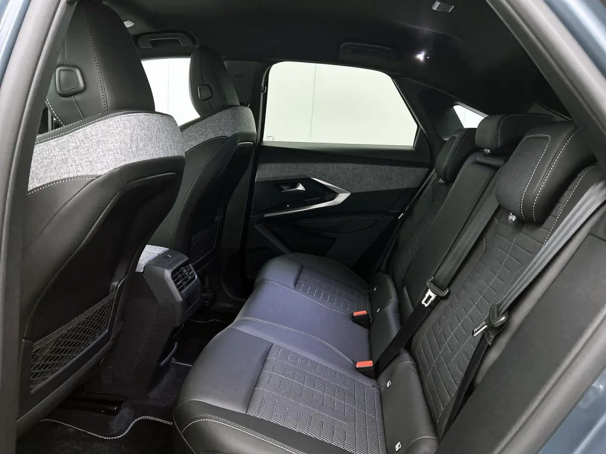 1.2 145pk Hybrid GT Automaat | Elektrische Achterklep | 360 Camera | Navigatie | Adaptieve Cruise Control | Matrix-LED | 19"LMV | Dodehoekdetectie | Keyless Entry/Start | Stoelverwarming | A